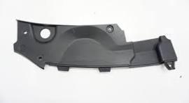 فبرة صدر هواء الأصلي باللون الأسود اللامع لسكودا سوبيرب